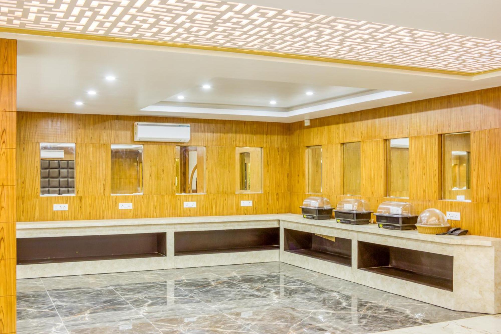 Zip By Spree Hotels Grand Legacy Prime Dehradun Bagian luar foto