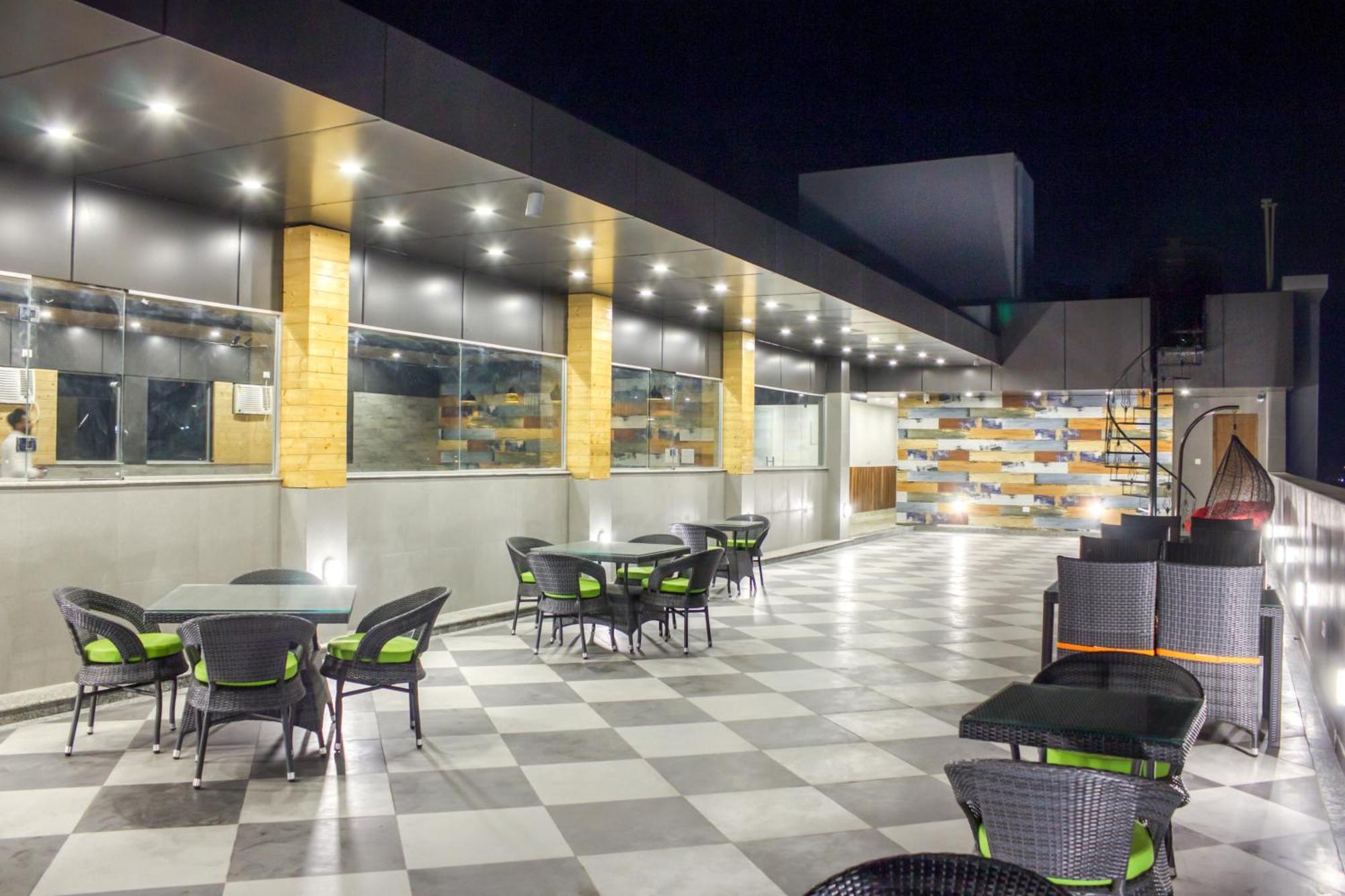 Zip By Spree Hotels Grand Legacy Prime Dehradun Bagian luar foto