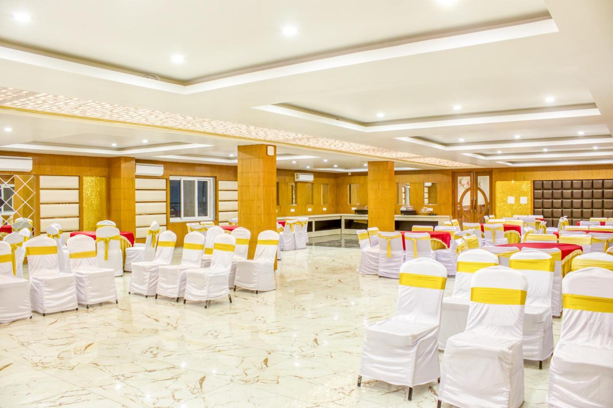 Zip By Spree Hotels Grand Legacy Prime Dehradun Bagian luar foto