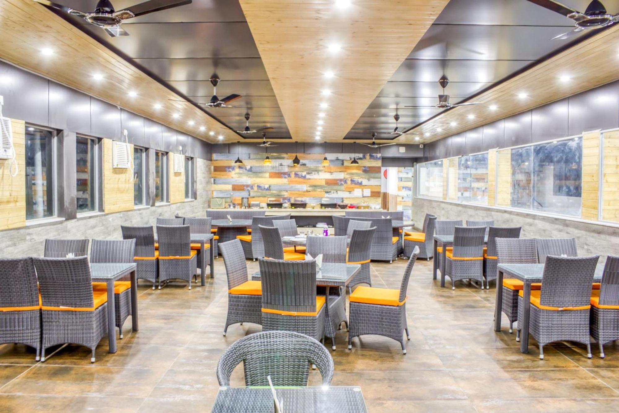 Zip By Spree Hotels Grand Legacy Prime Dehradun Bagian luar foto