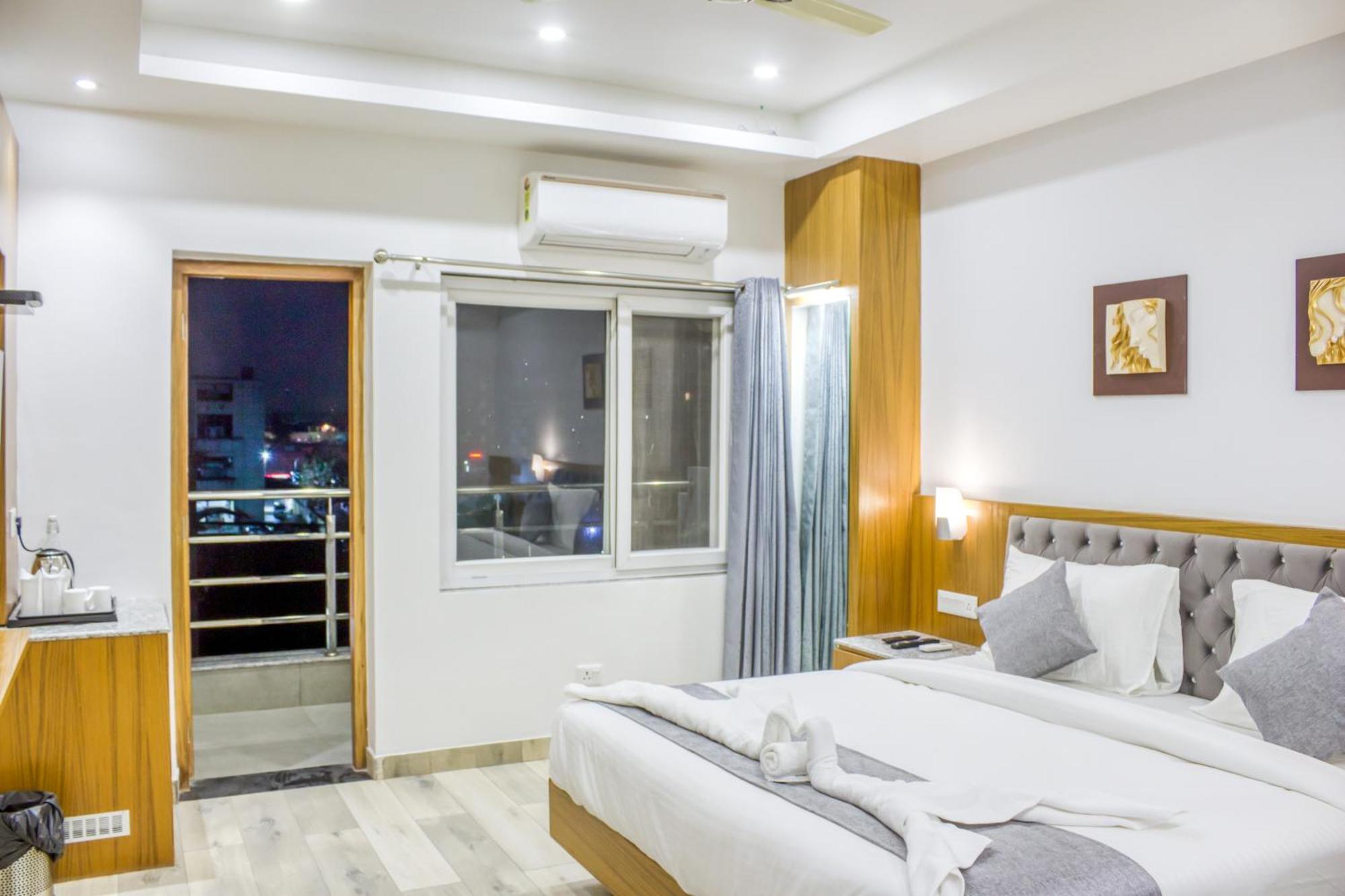 Zip By Spree Hotels Grand Legacy Prime Dehradun Bagian luar foto