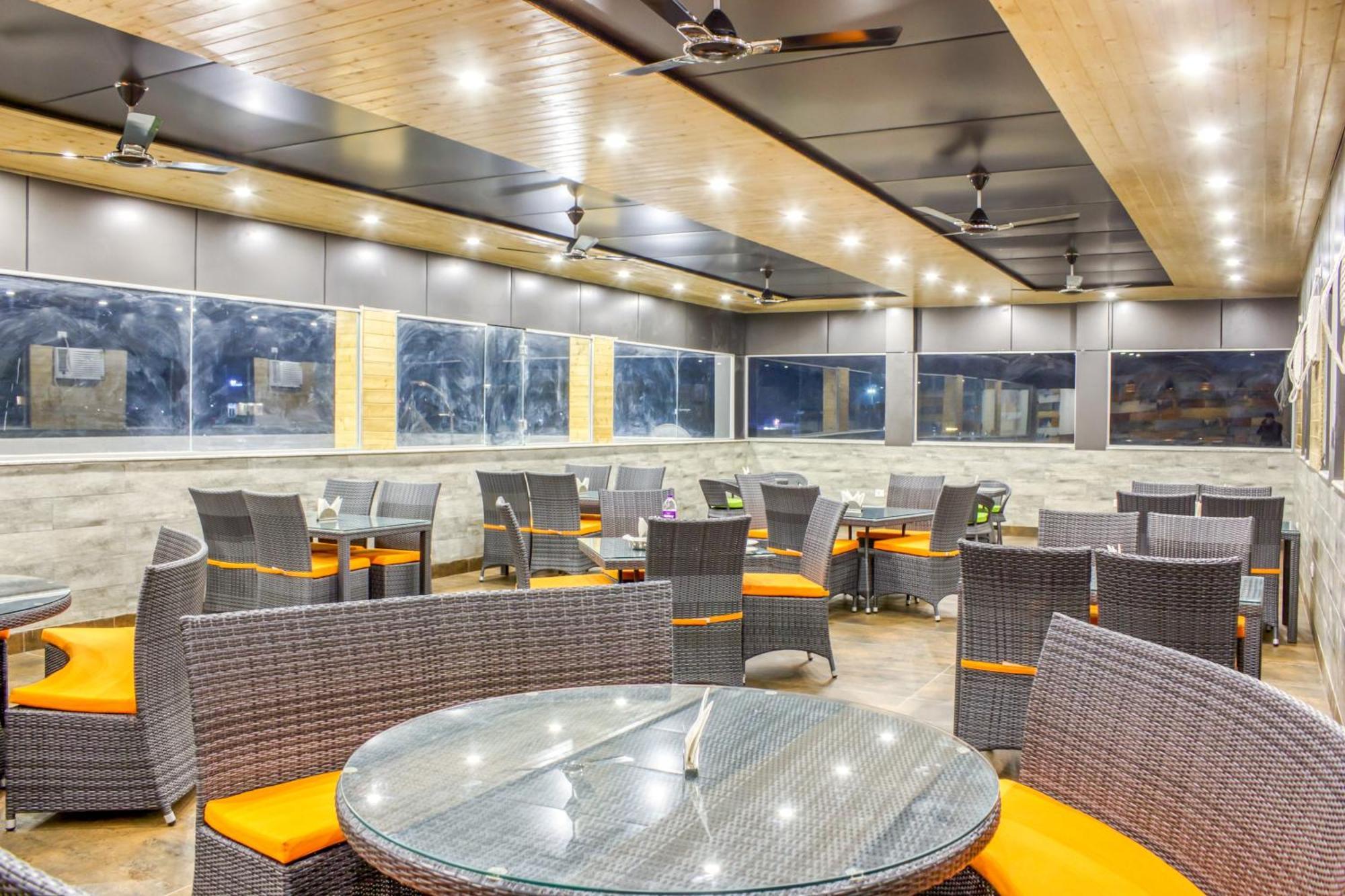 Zip By Spree Hotels Grand Legacy Prime Dehradun Bagian luar foto